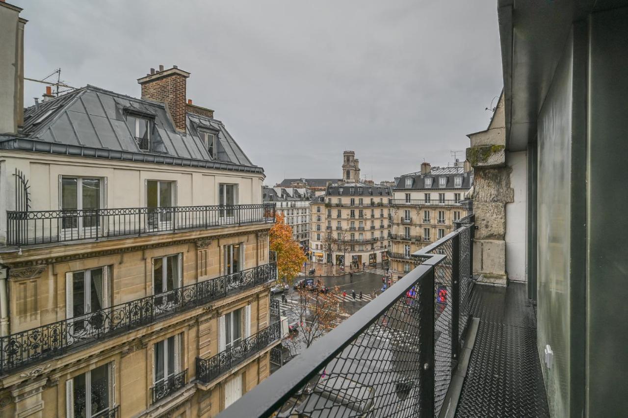 Place In Saint Germain Des Pres Parijs